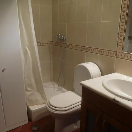 Townhouse Vila Rosal Wifi & Aircon 350 From The Beach 假日公园 *